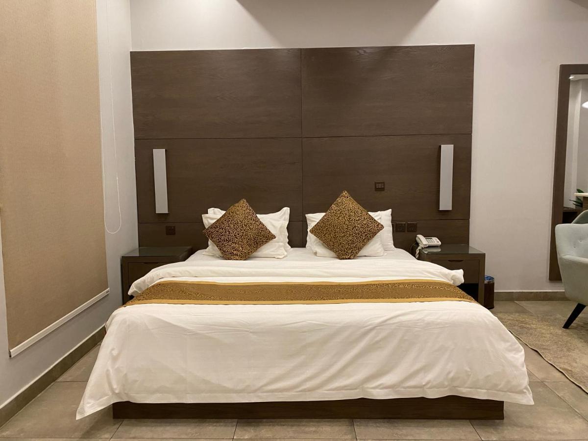 180 Degrees Almalqa Hotel Riyadh