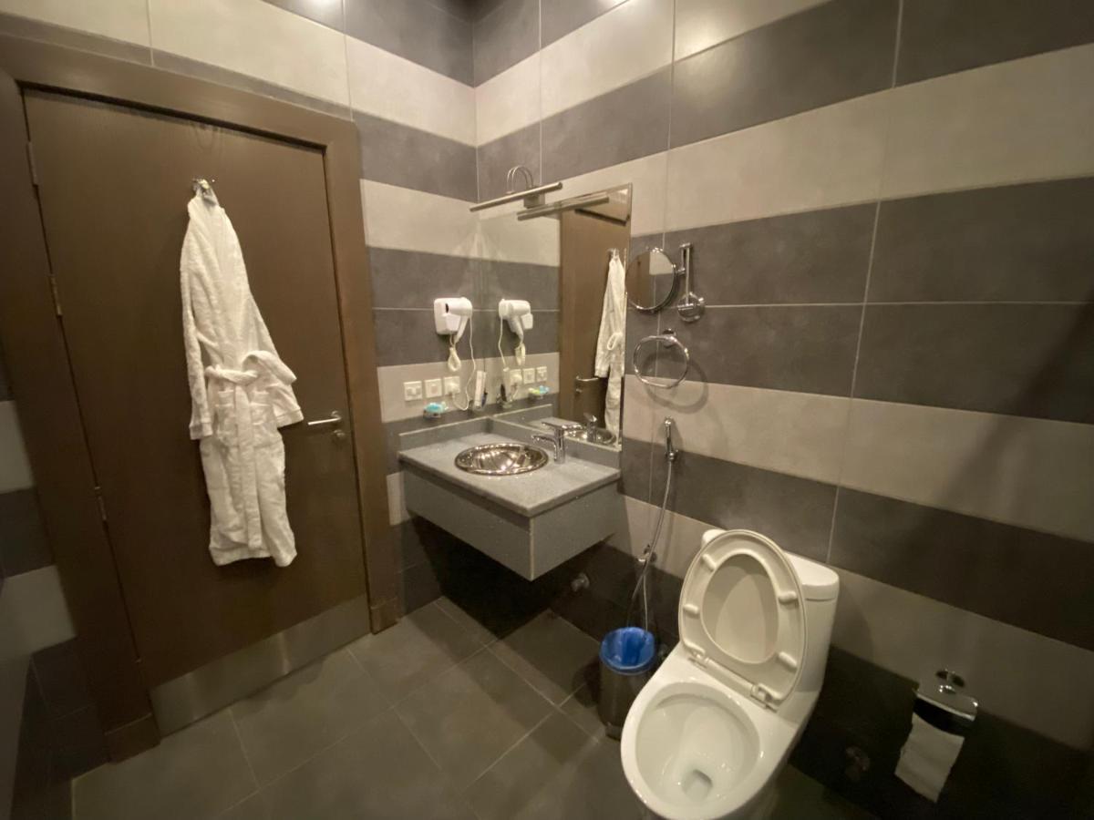 180 Degrees Almalqa